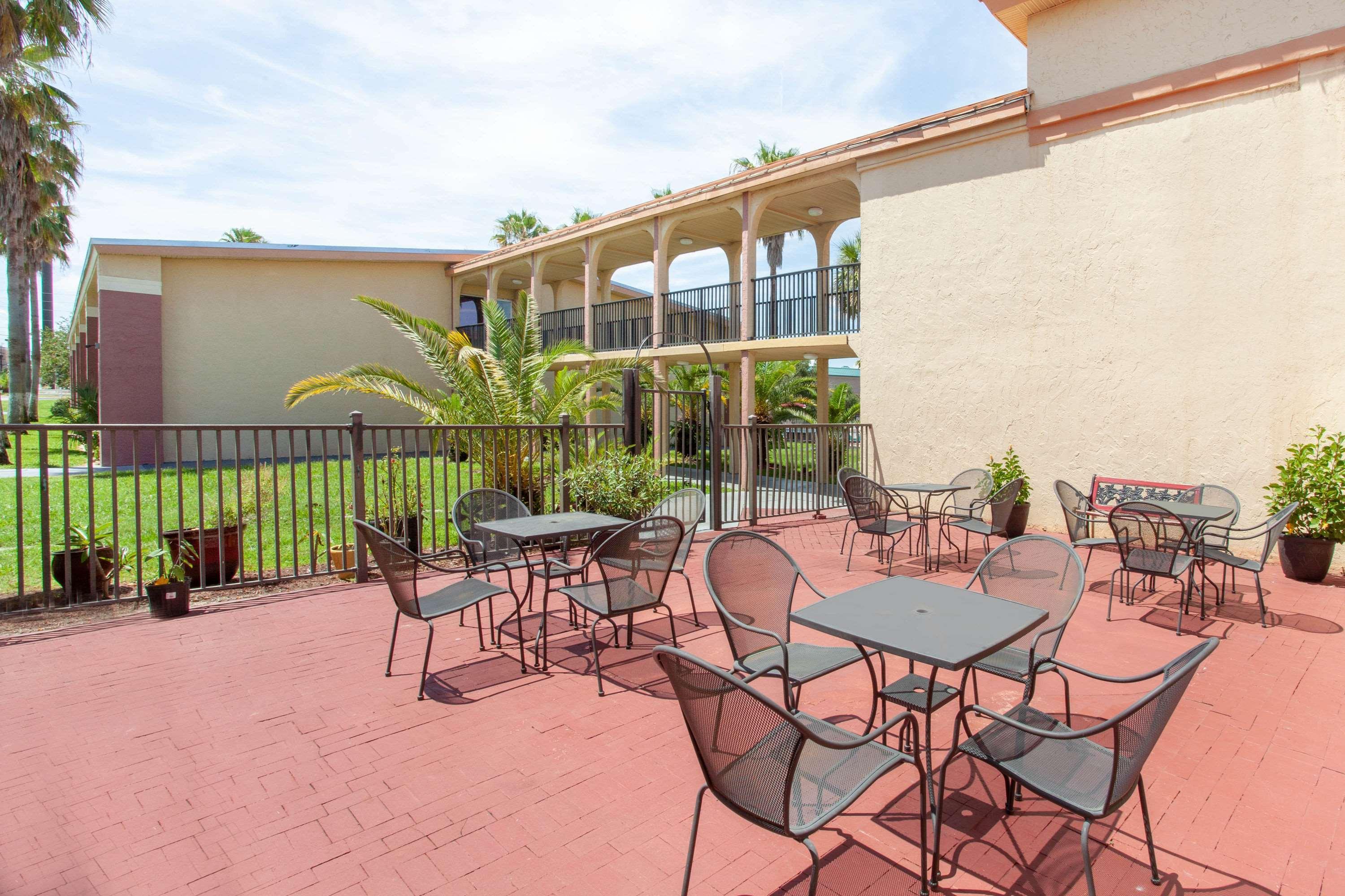 מלון Ramada By Wyndham Davenport Orlando South מראה חיצוני תמונה
