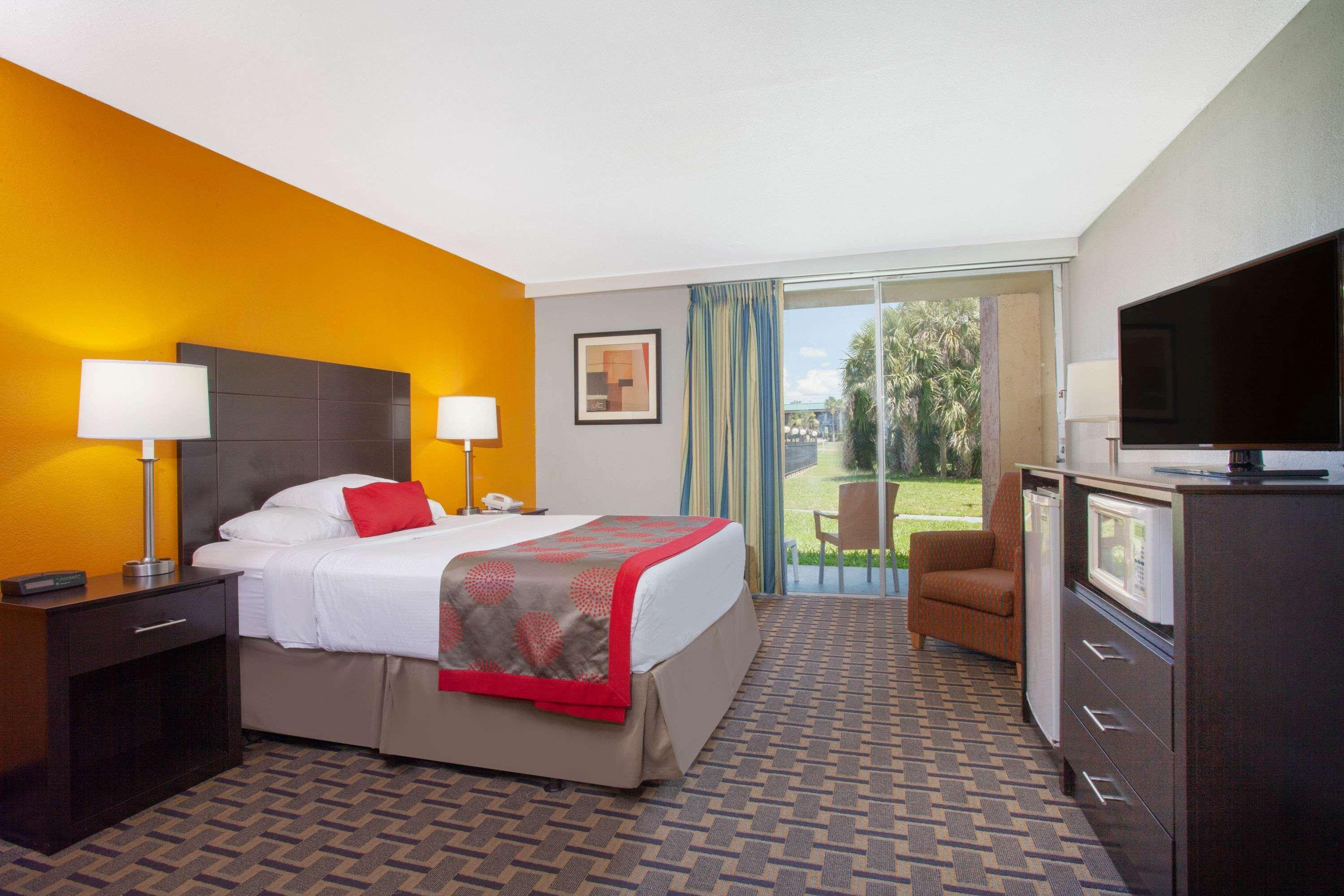 מלון Ramada By Wyndham Davenport Orlando South מראה חיצוני תמונה