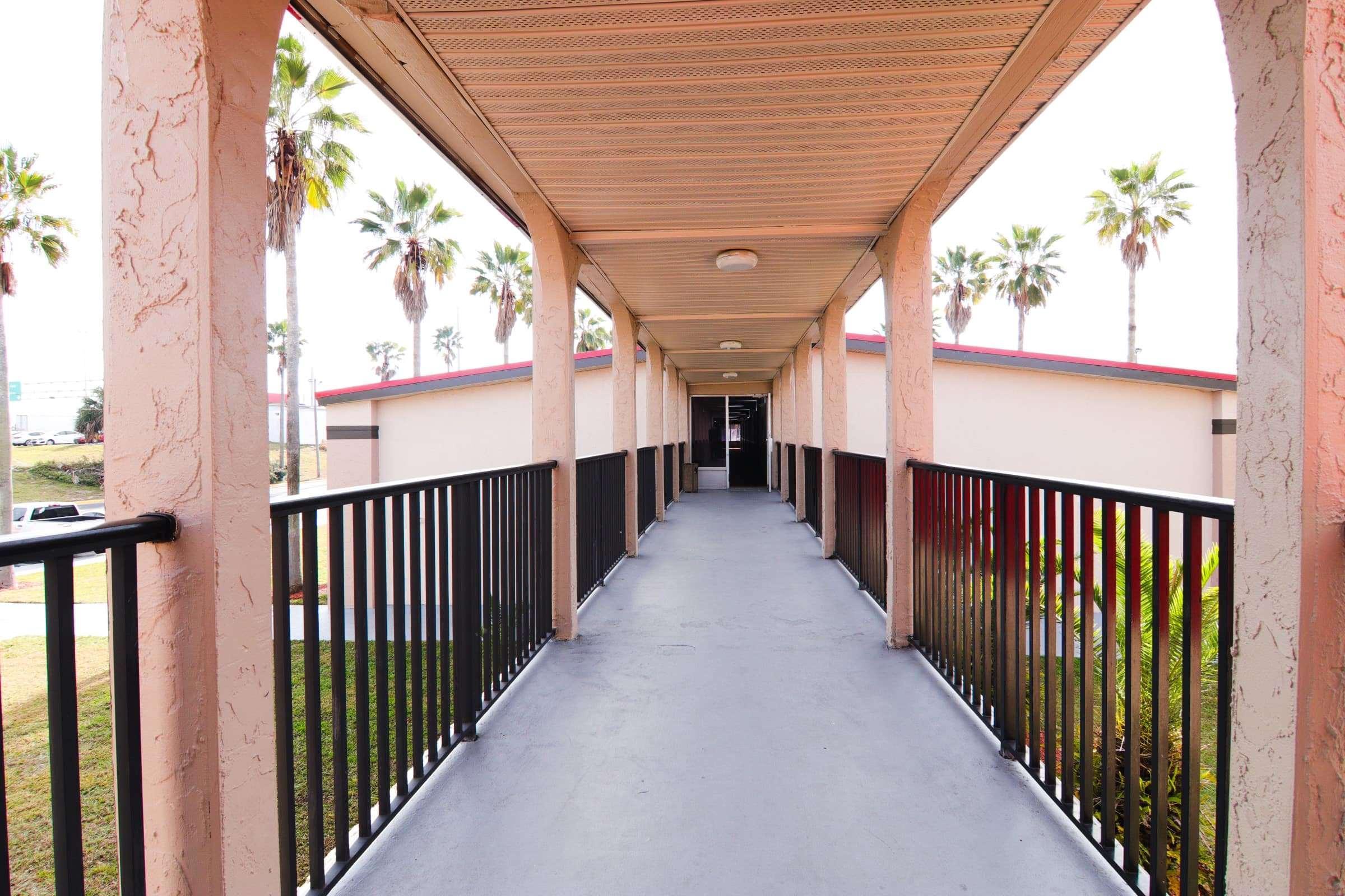 מלון Ramada By Wyndham Davenport Orlando South מראה חיצוני תמונה